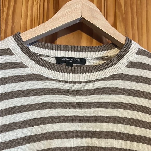 Banana Republic Brown and Cream Striped Long Sleeve Sweater - Picture 3 of 8
